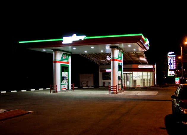 Внедрение уличных светодиодных светильников серии УСС на автозаправочных станциях "Челнефть"